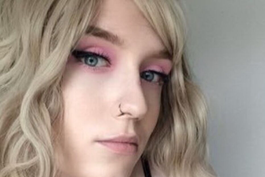 Mulher transsexual surpreende tarado com foto do próprio pénis após ser importunada