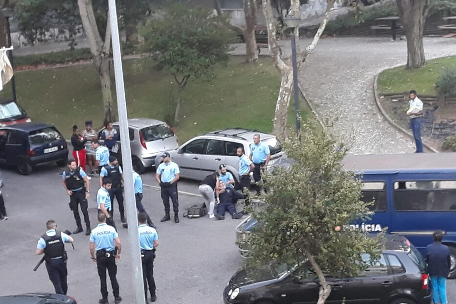 Casal detido após agredir PSP em Rio de Mouro