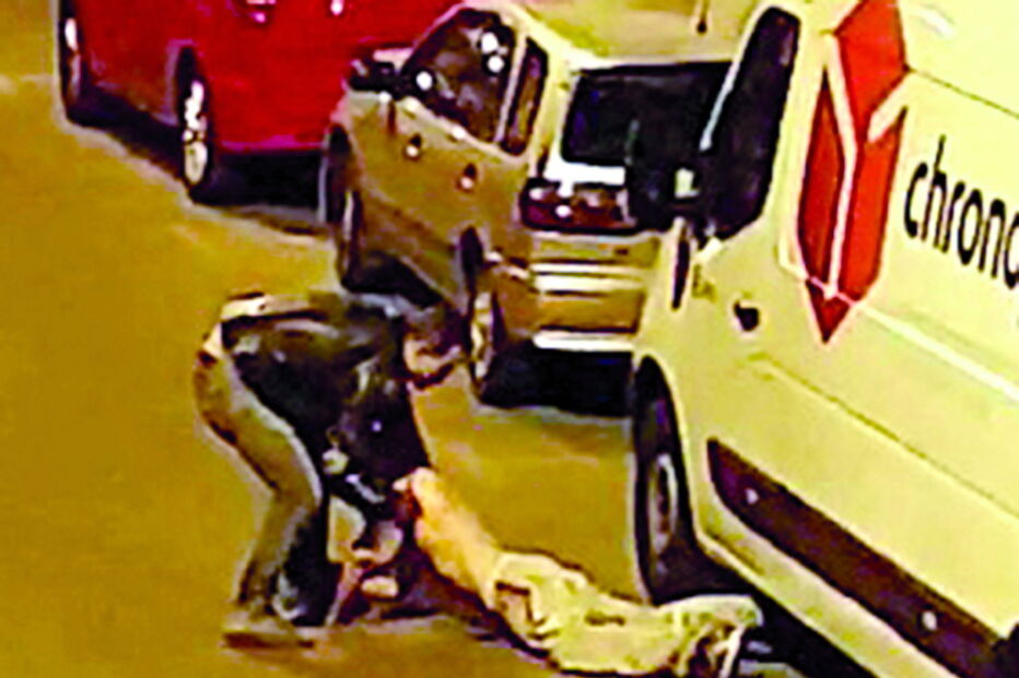 Discussão na rua entre dois grupos na origem da rixa. Os agressores dispersaram e deixaram a vítima a sangrar