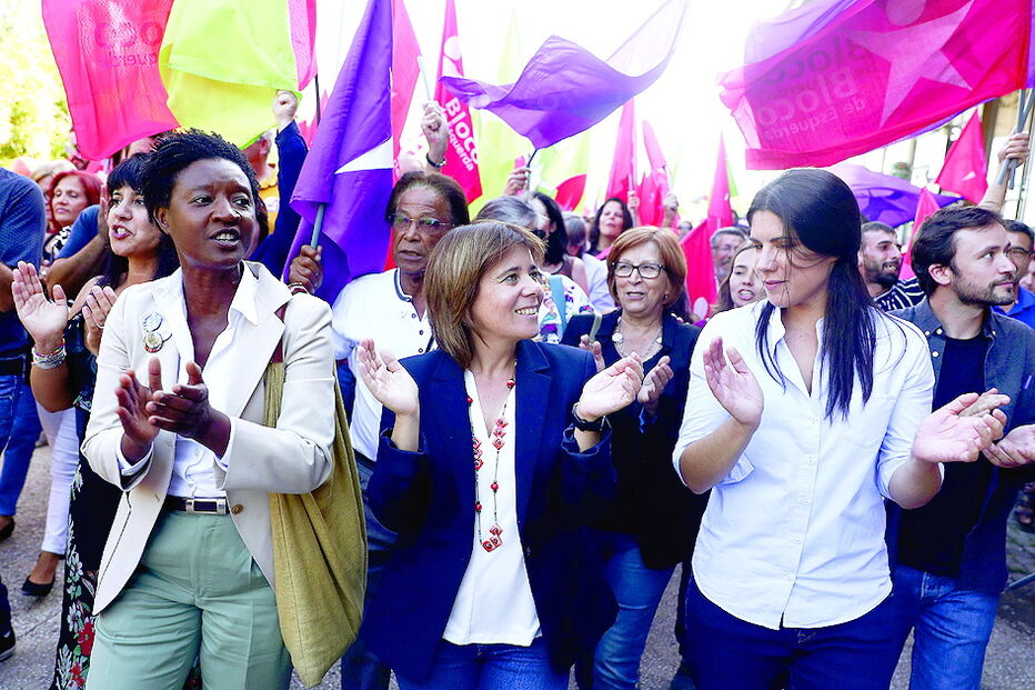 Catarina Martins e Mariana Mortágua numa arruada em Lisboa 