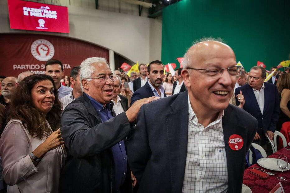 Augusto Santos Silva em campanha