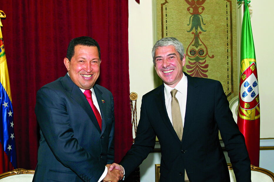 Sócrates com Hugo Chávez em maio de 2008 