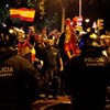 Carga policial em manifestação anti-independência de extrema-direita em Barcelona