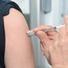 Vacina da gripe vai ser gratuita para grávidas e profissionais dos lares