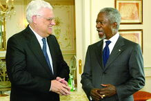 Com Kofi Annan, secretário-geral das Nações Unidas