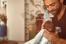 Diogo Amaral e o bebé Oliver