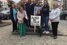 Populares manifestam-se contra abate das tílias da discórdia de Vila Nova de Paiva