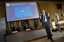 Prémio Nobel da Física para descoberta de exoplaneta e teorias em cosmologia física