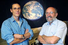 Didier Queloz e Michel Mayor foram os investigadores responsáveis pela descoberta de exoplaneta