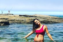 Cláudia Vieira mostra barriga de grávida