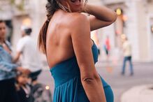 Cláudia Vieira mostra barriga de grávida