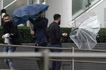 Tufão Hagibis provoca estragos no Japão