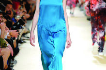 Vestido de corte direito