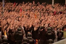 Mais de 100 voos cancelados devido a protestos no aeroporto de El Prat em Barcelona. Ligação a Lisboa afetada