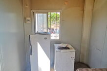 Condições precárias do local onde moravam os imigrantes ilegais na Comporta