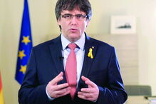 Puigdemont está exilado e volta  a ser alvo de mandado de detenção 