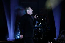 Mestres da pop eletrónica, Orchestral Manoeuvres in the Dark, deram lição de mestria numa Aula Magna praticamente esgotada.