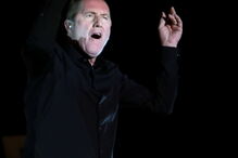 Mestres da pop eletrónica, Orchestral Manoeuvres in the Dark, deram lição de mestria numa Aula Magna praticamente esgotada.