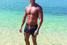 Padre Ricardo Esteves é sex symbol na paróquia	