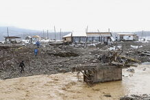 Três detidos após colapso de barragem em mina de ouro na Rússia