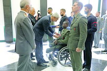 Soldado Aliu Camará recebeu condecoração pela missão na República Centro-Africana, onde ficou gravemente ferido 