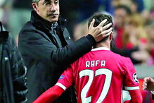 Lage conforta o lesionado Rafa