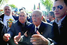 Tejero foi travado pela polícia