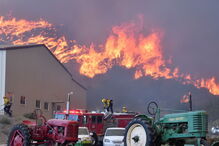 Vário incêndios florestais estão a lavrar na Califórnia