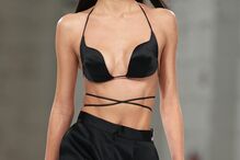 Irreverência marca estreia de Nicolas Lecourt Mansion no Portugal Fashion