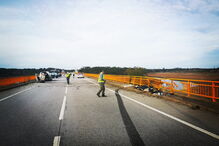 Três mortos e três feridos encontrados em estrada