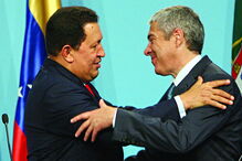 José Sócrates fez uma visita oficial à Venezuela, então presidida por Hugo Chávez, entre 12 e 15 de maio de 2008, a qual proporcionou a assinatura de acordos económicos entre os dois países 