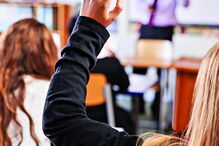 Aulas começaram há mês e meio e ainda há horários a concurso 