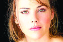 Atriz mostrou fotografia a recordar o início da carreira como atriz, aos 28 anos 