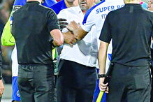 Sérgio Conceição insurgiu-se contra o árbitro Jorge Sousa no final do jogo