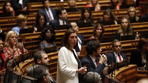 Ana Catarina Mendes eleita com ampla maioria líder da bancada do PS