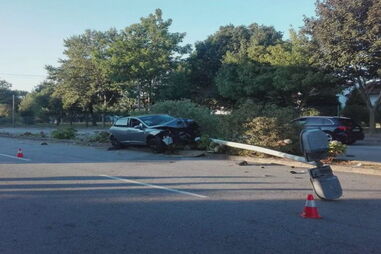 Prisão efetiva para três homens que roubaram e destruíram carro em Matosinhos