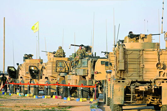 Tanques dos EUA vão ser enviados para garantir a segurança de poços de petróleo junto a Deir Ezzor, no leste da Síria   