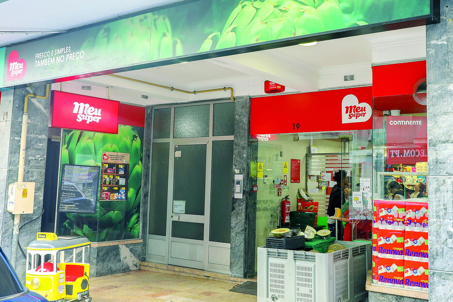 Assalto ocorreu no interior do supermercado Meu Super na rua Laureano de Oliveira, em Moscavide