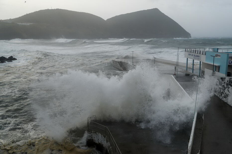 Furacão Lorenzo nos Açores