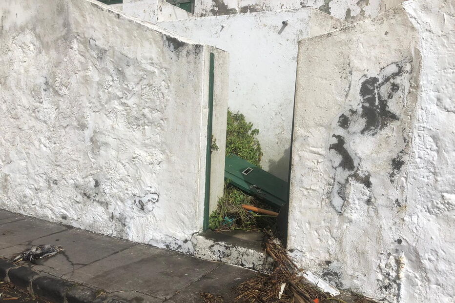 Furacão Lorenzo provoca estragos na zona da Feteira