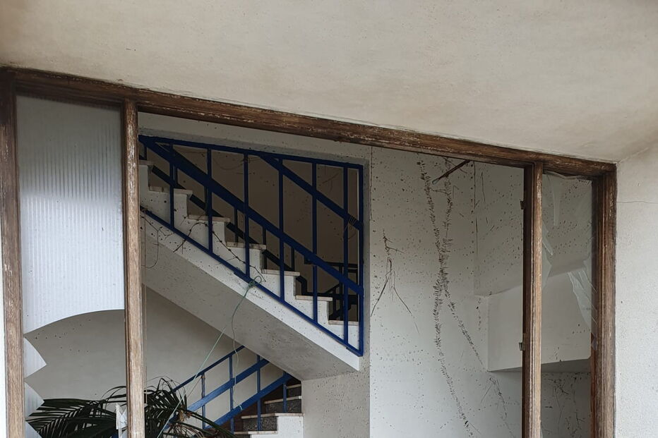 Furacão Lorenzo destrói casas no Faial