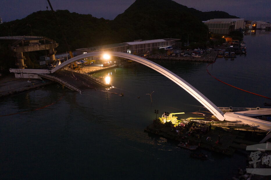 2019-10-02_1colapso de ponte em Taiwan4_52_20 DOC.20191002.27168264.07888853.jpg