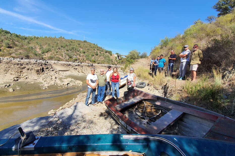 População manifesta-se contra o baixo caudal