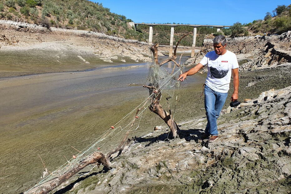 População manifesta-se contra o baixo caudal