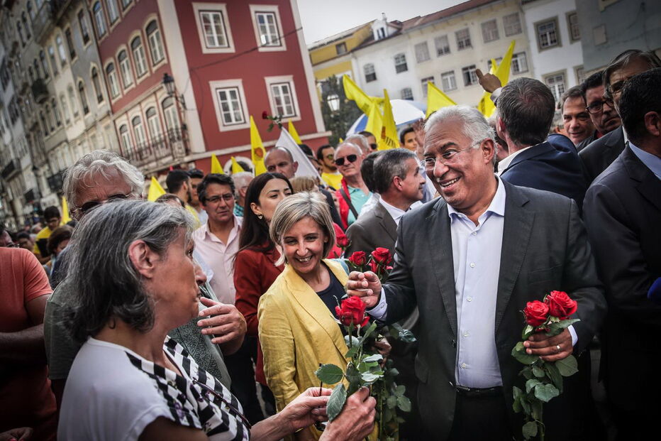 António Costa numa arruada em Coimbra