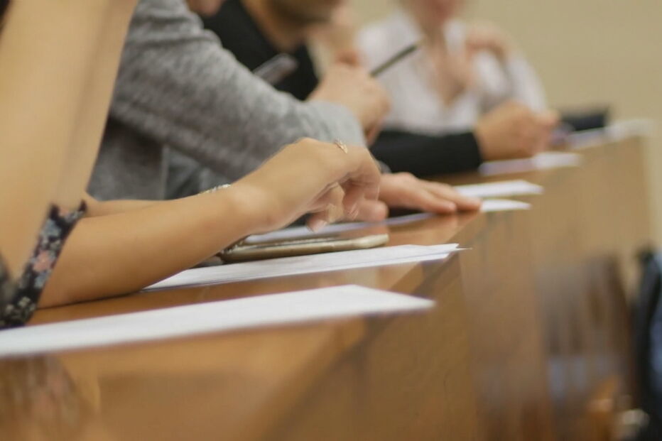 Investigação CM - O pesadelo dos alunos e o negócio milionário de quem arrenda