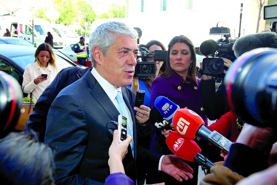 Sócrates é um dos 28 arguidos acusados. Responde por corrupção, branqueamento e fraude  