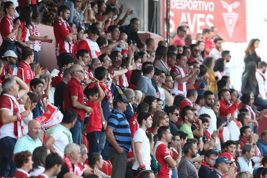 Adeptos do Desportivo das Aves