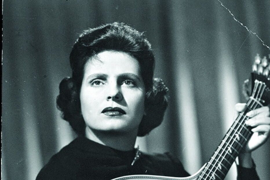  Amália Rodrigues homenageada 20 anos após a sua morte