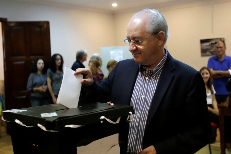 Rui Rio já votou na Junta de Freguesia de Massarelos, no Porto